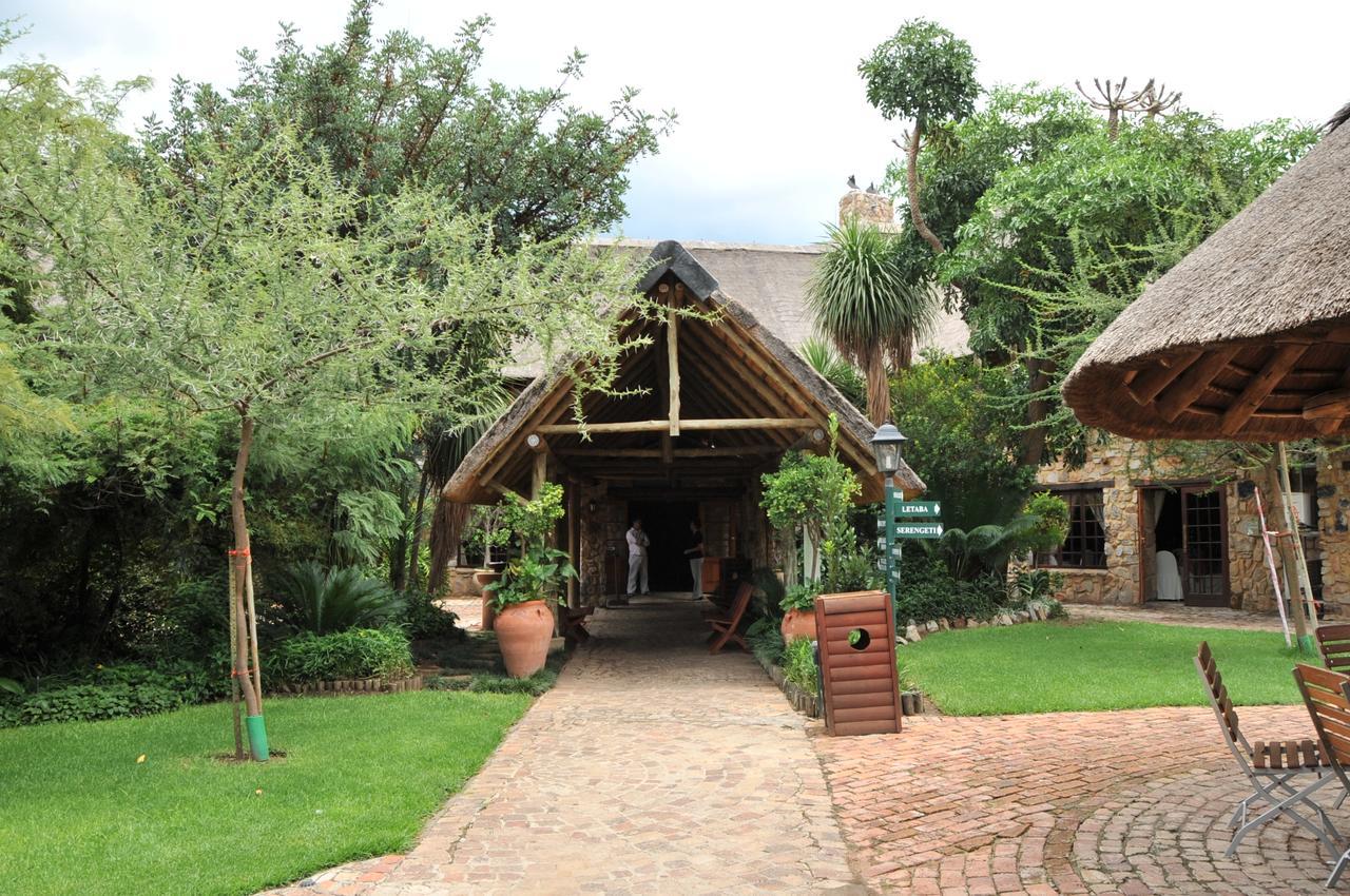 The Farm Inn Претория Екстериор снимка