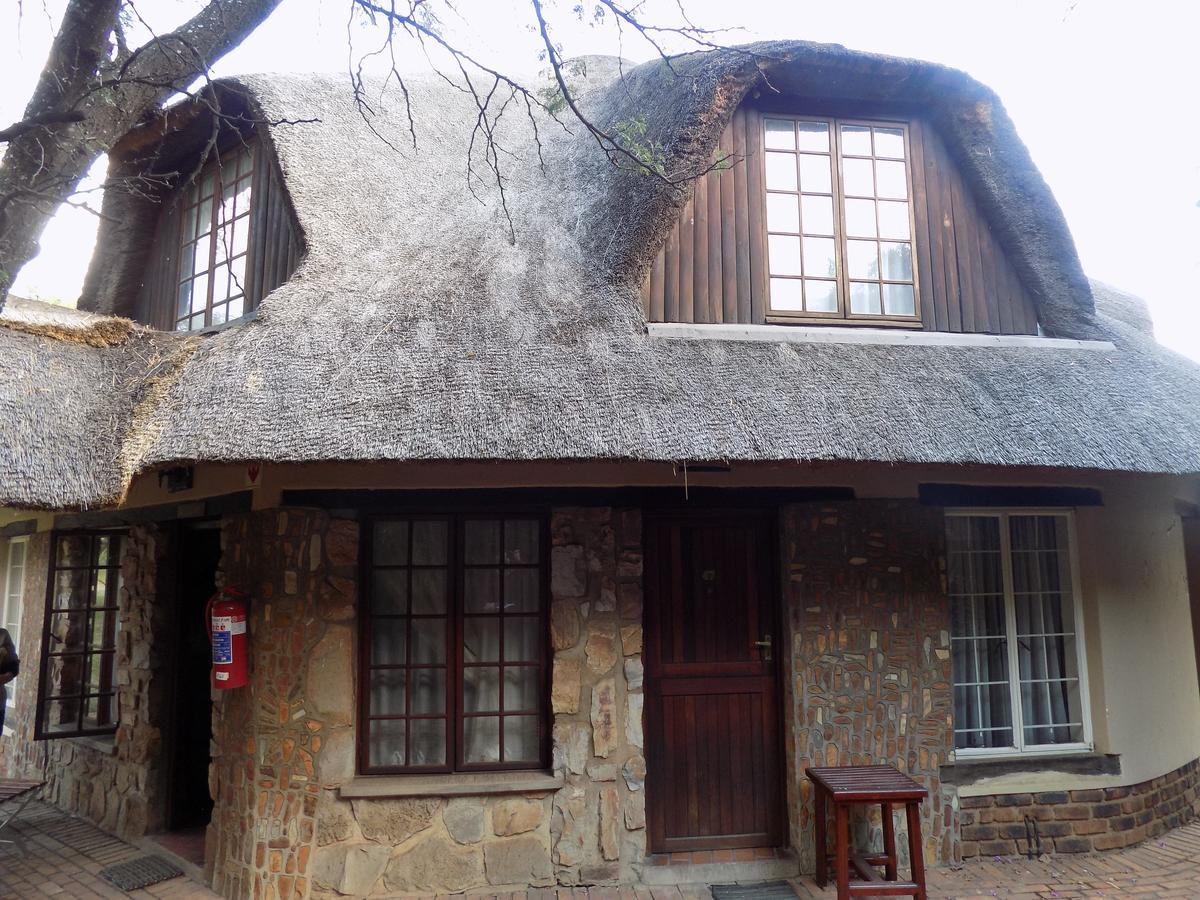 The Farm Inn Претория Екстериор снимка