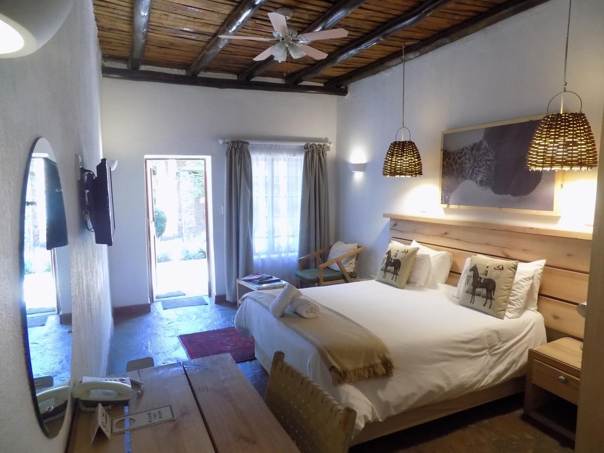 The Farm Inn Претория Екстериор снимка